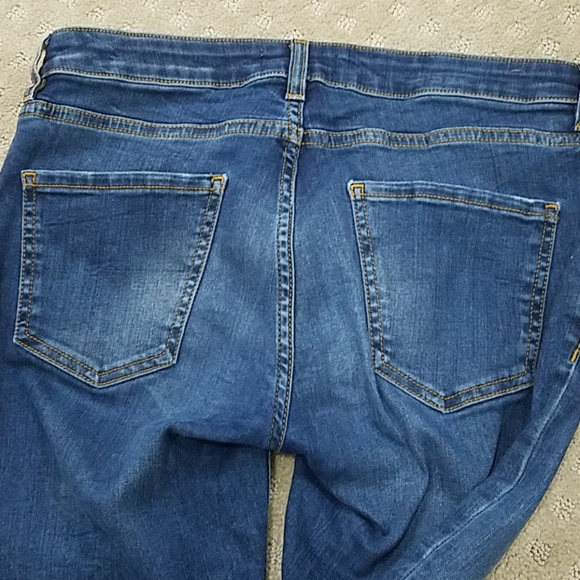 Zara Ripped Jeans - Picture 4 of 5